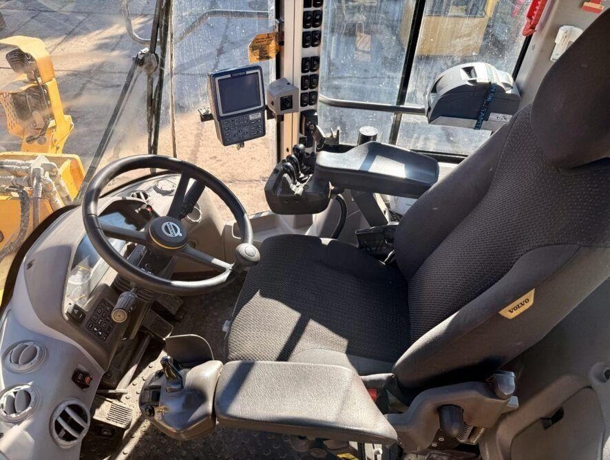 Volvo L110H  - 휠 로더 : 사진 4 Volvo L110H  - 휠 로더 : 사진 4