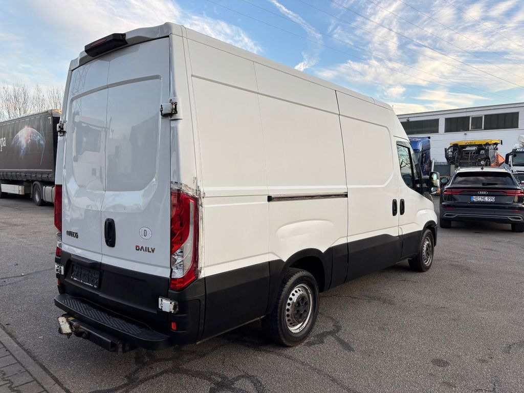 Iveco Daily 35S130 Klima Iveco Daily 35S130 Klima - 패널 밴 : 사진 5 Iveco Daily 35S130 Klima Iveco Daily 35S130 Klima - 패널 밴 : 사진 5