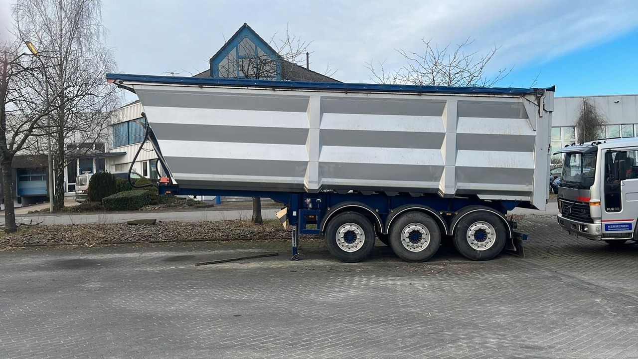 Lück SKF35 45m³ Alufelgen/Liftachse/Scheibenbremse Lück SKF35 45m³ Alufelgen/Liftachse/Scheibenbremse - 덤프 세미 트레일러 : 사진 5 Lück SKF35 45m³ Alufelgen/Liftachse/Scheibenbremse Lück SKF35 45m³ Alufelgen/Liftachse/Scheibenbremse - 덤프 세미 트레일러 : 사진 5