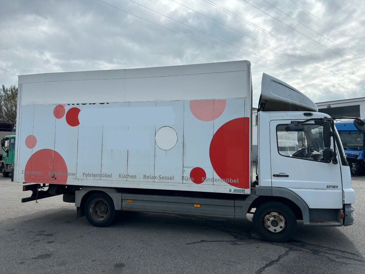 Mercedes-Benz 818 Kurze Radstand Blattfederung - 박스 밴 : 사진 2 Mercedes-Benz 818 Kurze Radstand Blattfederung - 박스 밴 : 사진 2