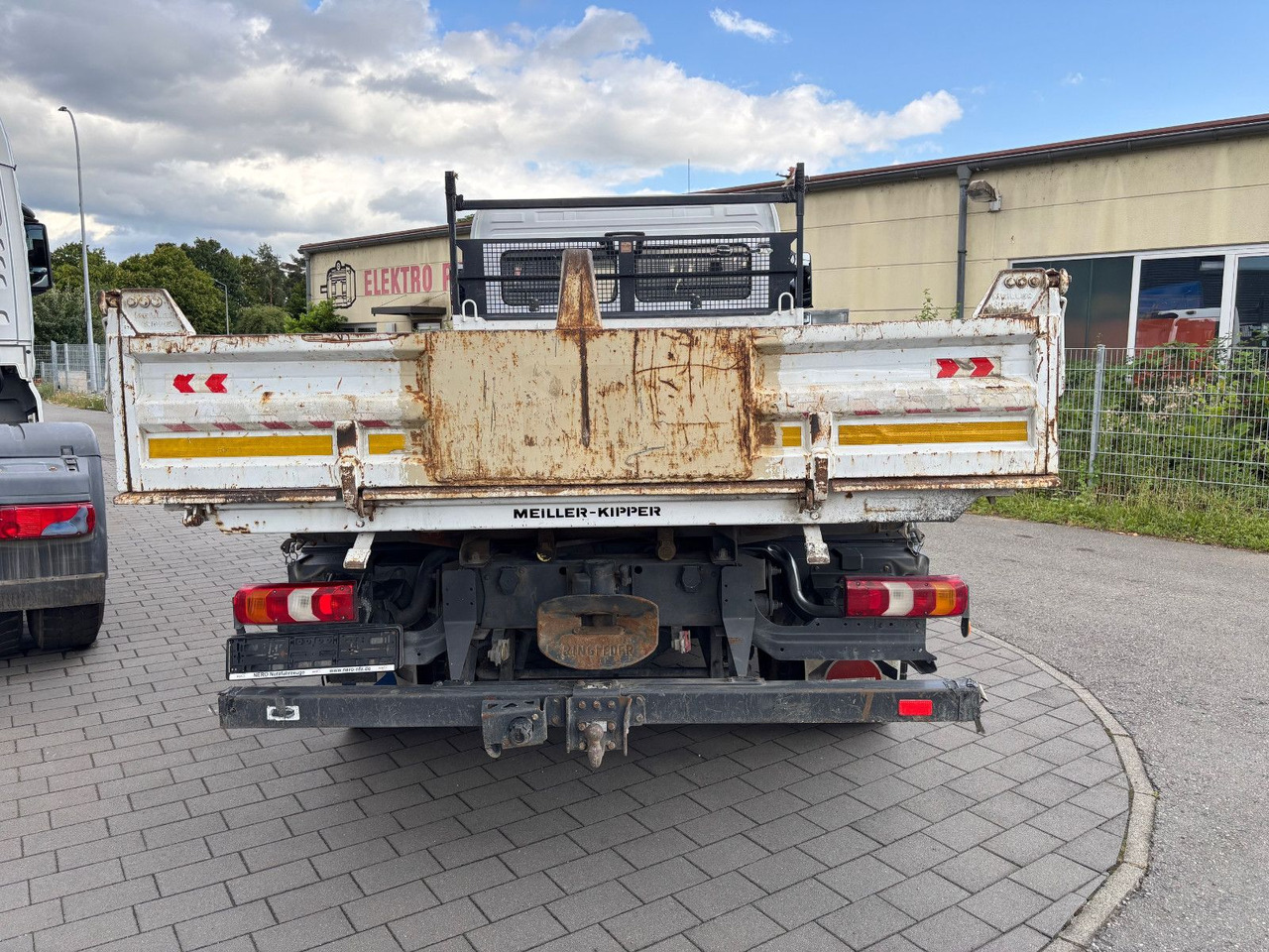 Mercedes-Benz 821 Meiller Kipper/Klima/Tempomat/Spur/Blatt - 덤프트럭 : 사진 5 Mercedes-Benz 821 Meiller Kipper/Klima/Tempomat/Spur/Blatt - 덤프트럭 : 사진 5