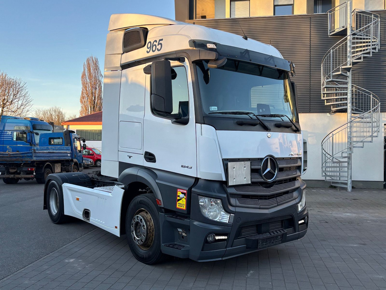 Mercedes-Benz Actros 1843 1845 - 트랙터 유닛 : 사진 2 Mercedes-Benz Actros 1843 1845 - 트랙터 유닛 : 사진 2