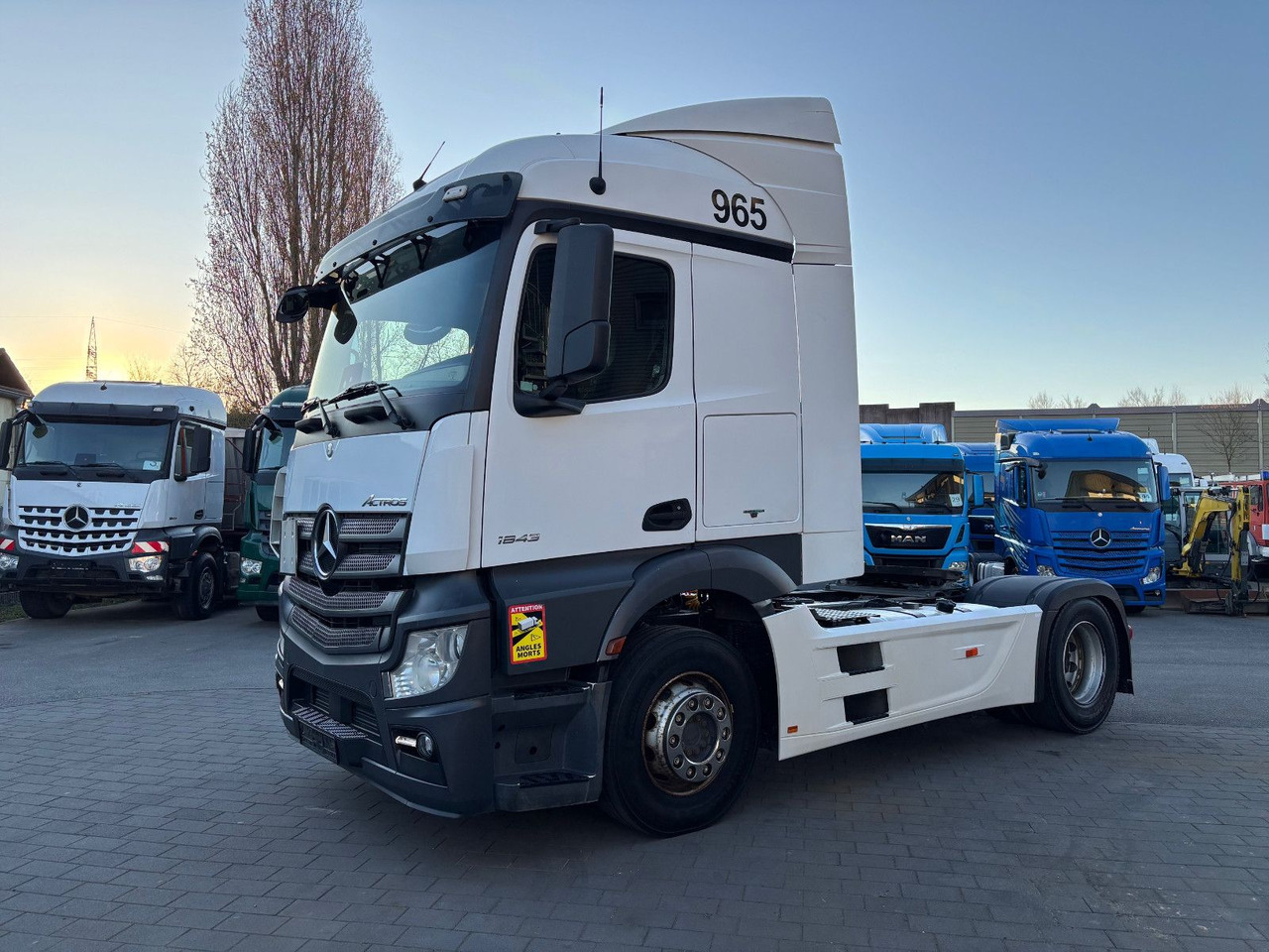 Mercedes-Benz Actros 1843 1845 - 트랙터 유닛 : 사진 5 Mercedes-Benz Actros 1843 1845 - 트랙터 유닛 : 사진 5