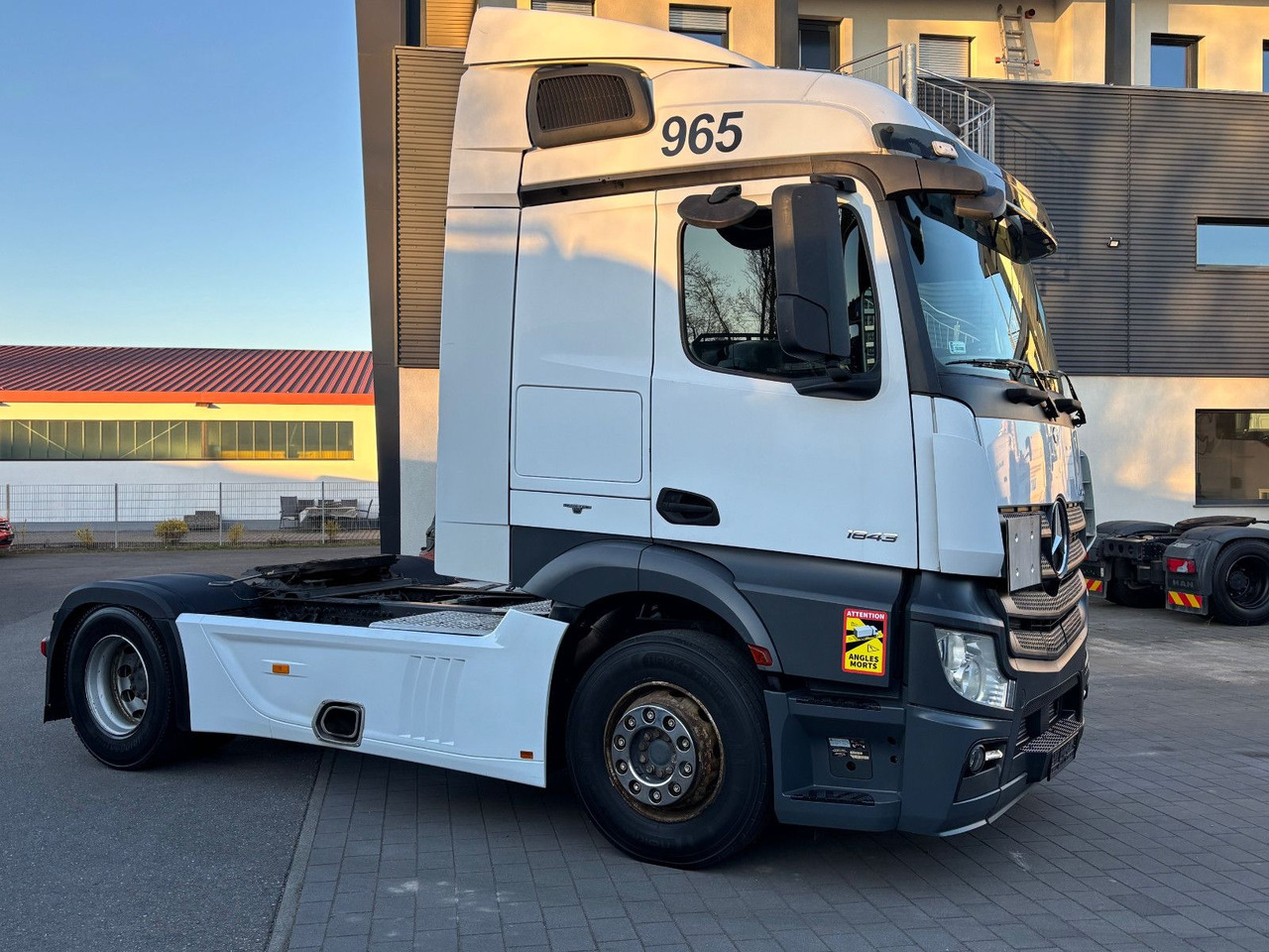 Mercedes-Benz Actros 1843 1845 - 트랙터 유닛 : 사진 1 Mercedes-Benz Actros 1843 1845 - 트랙터 유닛 : 사진 1