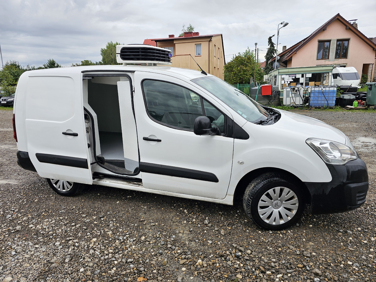 CITROËN Berlingo long chlodnia mroznia carrier Klima EURO6 - 냉동 밴 : 사진 2 CITROËN Berlingo long chlodnia mroznia carrier Klima EURO6 - 냉동 밴 : 사진 2