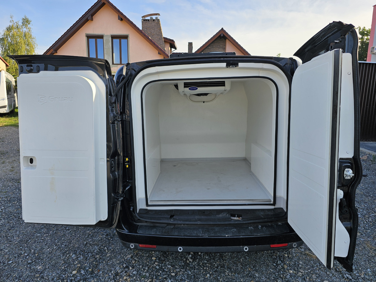 FIAT DOBLO CHLODNIA MROZNIA - 20 C CARRIER KLIMA EURO6 - 냉동 밴 : 사진 2 FIAT DOBLO CHLODNIA MROZNIA - 20 C CARRIER KLIMA EURO6 - 냉동 밴 : 사진 2