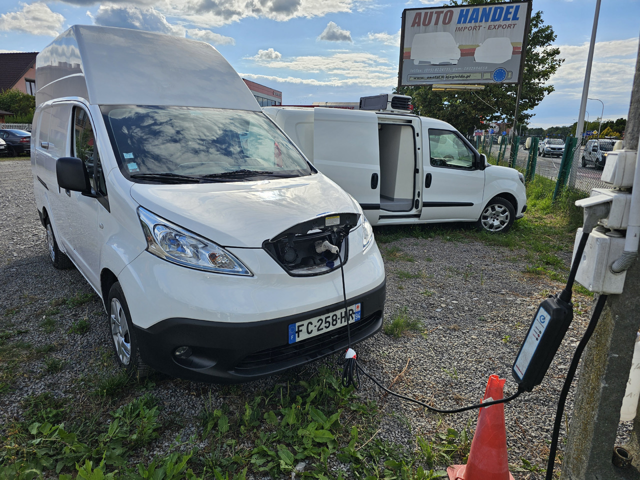 NISSAN E-NV200  ELEKTRYCZNY 40 KV 250 km klima kamera - 소형 밴, 전기 밴 : 사진 2 NISSAN E-NV200  ELEKTRYCZNY 40 KV 250 km klima kamera - 소형 밴, 전기 밴 : 사진 2