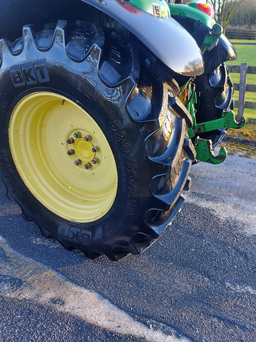 장궤형 트랙터 2013 John Deere 6140M : 사진 10