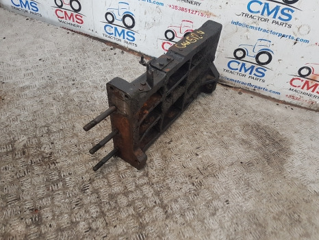 Case 5120, 5130, 5150, 5220 Rail Support Lh 1531065c1, T104004 - 운전실 서스펜션 : 사진 2 Case 5120, 5130, 5150, 5220 Rail Support Lh 1531065c1, T104004 - 운전실 서스펜션 : 사진 2