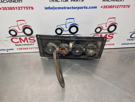 Case 5140, 5120, 5130, Maxxum, Cab Interior Panel 1330774c1 - 운전실 및 내부 : 사진 3 Case 5140, 5120, 5130, Maxxum, Cab Interior Panel 1330774c1 - 운전실 및 내부 : 사진 3