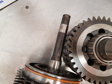 앞 차축 Case Maxxum 5140, 5000 Mxc Fwd Clutch Shaft Assy 1345719c1, 1995126c1 : 사진 7