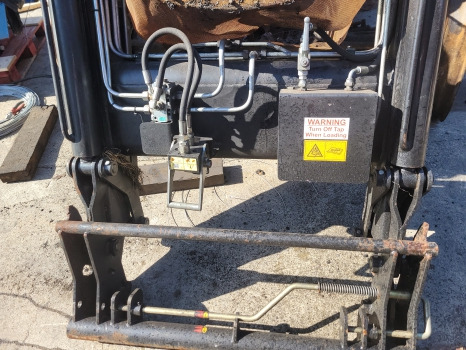Case Mxm120, Mxm140, Mxm130 New Holland Tm120, Tm140, Tm150 Rossmore Loader - 트랙터용 프론트 로더 : 사진 2 Case Mxm120, Mxm140, Mxm130 New Holland Tm120, Tm140, Tm150 Rossmore Loader - 트랙터용 프론트 로더 : 사진 2