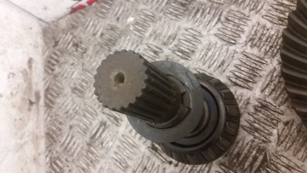 Caterpillar Th 407, 336, 337, 406 Rear Axle Bevel Crown Gear And Pinion 320-9328 - 뒷 차축 텔레스코픽 핸들러 용 : 사진 4 Caterpillar Th 407, 336, 337, 406 Rear Axle Bevel Crown Gear And Pinion 320-9328 - 뒷 차축 텔레스코픽 핸들러 용 : 사진 4