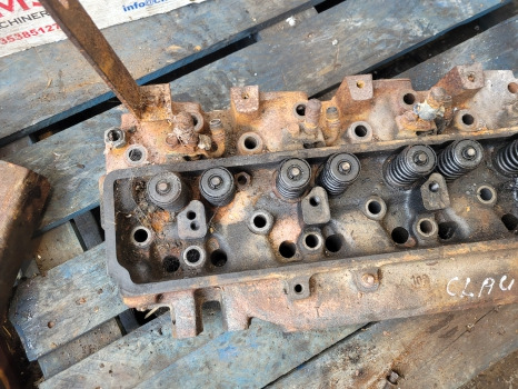 Claas Ares 656 John Deere 6820 Engine Cylinder Head R121608, 6005021490, Re57489 - 실린더 헤드 : 사진 2 Claas Ares 656 John Deere 6820 Engine Cylinder Head R121608, 6005021490, Re57489 - 실린더 헤드 : 사진 2