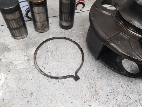 Claas Renault Ares 600 Ser Rx, Rz, Atz 696 Rear Axle Planet Carrier 6005019446 - 뒷 차축 장궤형 트랙터 용 : 사진 3 Claas Renault Ares 600 Ser Rx, Rz, Atz 696 Rear Axle Planet Carrier 6005019446 - 뒷 차축 장궤형 트랙터 용 : 사진 3