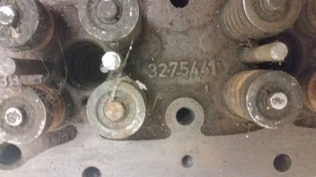 Cummins Engine Cylinder Head 3275441 - 실린더 헤드 장궤형 트랙터 용 : 사진 2 Cummins Engine Cylinder Head 3275441 - 실린더 헤드 장궤형 트랙터 용 : 사진 2