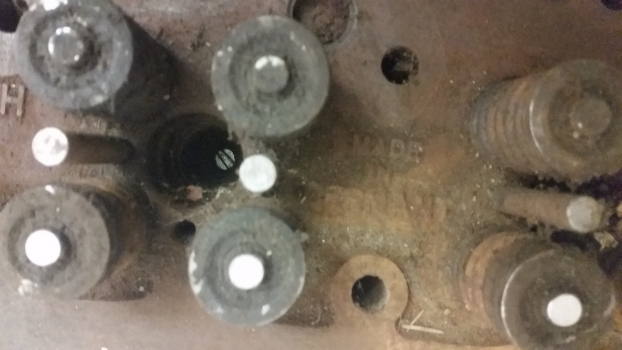 Cummins Engine Cylinder Head 3275441 - 실린더 헤드 장궤형 트랙터 용 : 사진 4 Cummins Engine Cylinder Head 3275441 - 실린더 헤드 장궤형 트랙터 용 : 사진 4