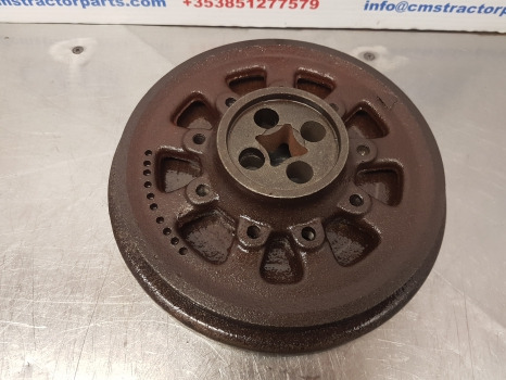 Deutz Agrotron 110, Mk3, 6, Agroplus, Engine Pulley 04209572, 04256084, 04198181 - 벨트 텐셔너 농업용 기계 용 : 사진 3 Deutz Agrotron 110, Mk3, 6, Agroplus, Engine Pulley 04209572, 04256084, 04198181 - 벨트 텐셔너 농업용 기계 용 : 사진 3