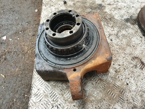 Deutz Agrotron 120, 130 Front Axle Swivel Housing Rhs 4475306141, 4475406132 - 앞 차축 장궤형 트랙터 용 : 사진 4 Deutz Agrotron 120, 130 Front Axle Swivel Housing Rhs 4475306141, 4475406132 - 앞 차축 장궤형 트랙터 용 : 사진 4