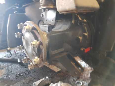 Deutz Agrotron M620 Rear Axle Hub Complete Rhs 0.900.0955.0, 0.900.1363.9 - 뒷 차축 : 사진 1 Deutz Agrotron M620 Rear Axle Hub Complete Rhs 0.900.0955.0, 0.900.1363.9 - 뒷 차축 : 사진 1