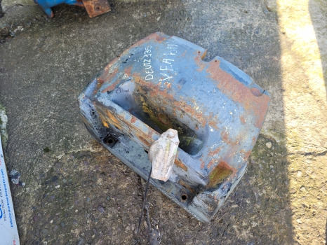 Deutz Agrotron Series 135 Front Weight Carrier 1000 Kg 04425559, 0.012.9556.3, - 카운터 웨이트 : 사진 3 Deutz Agrotron Series 135 Front Weight Carrier 1000 Kg 04425559, 0.012.9556.3, - 카운터 웨이트 : 사진 3
