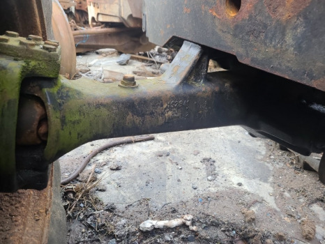 Deutz-fahr Dx4.57 Front Axle Housing Lhs 102841 102841, 04386762, 04388595 - 앞 차축 : 사진 1 Deutz-fahr Dx4.57 Front Axle Housing Lhs 102841 102841, 04386762, 04388595 - 앞 차축 : 사진 1