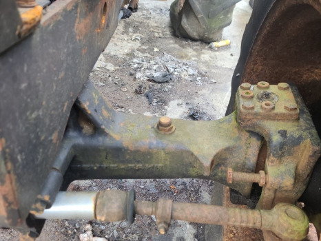 Deutz-fahr Dx4.57 Front Axle Housing Lhs 102841 102841, 04386762, 04388595 - 앞 차축 : 사진 3 Deutz-fahr Dx4.57 Front Axle Housing Lhs 102841 102841, 04386762, 04388595 - 앞 차축 : 사진 3