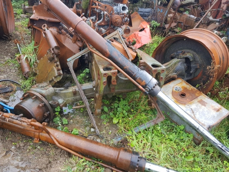Fendt 818, 718, 714, 720, 820, Front Axle Complete F718301020620 - 차축 및 부품 : 사진 1 Fendt 818, 718, 714, 720, 820, Front Axle Complete F718301020620 - 차축 및 부품 : 사진 1