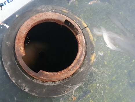 Fiat F100, F110, D115, F120, F130, F140 Fuel Tank 5154314 - 연료 탱크 장궤형 트랙터 용 : 사진 3 Fiat F100, F110, D115, F120, F130, F140 Fuel Tank 5154314 - 연료 탱크 장궤형 트랙터 용 : 사진 3