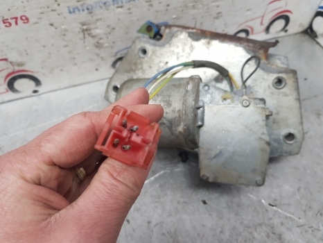 Ford 10, 600, Tw Ser 6610 Q Cab Wiper Motor D9nn17b571ab, D9nn17485ba, 83919603 - 와이퍼 장궤형 트랙터 용 : 사진 2 Ford 10, 600, Tw Ser 6610 Q Cab Wiper Motor D9nn17b571ab, D9nn17485ba, 83919603 - 와이퍼 장궤형 트랙터 용 : 사진 2