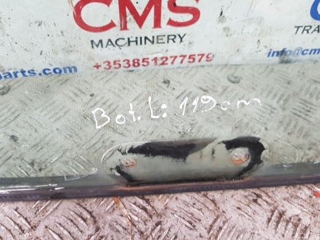 Ford 4610 Ap, Lp Cab Front Windscreen And Seal 83956746, 89403102, E3nn9403102bb - 앞 유리 장궤형 트랙터 용 : 사진 4 Ford 4610 Ap, Lp Cab Front Windscreen And Seal 83956746, 89403102, E3nn9403102bb - 앞 유리 장궤형 트랙터 용 : 사진 4