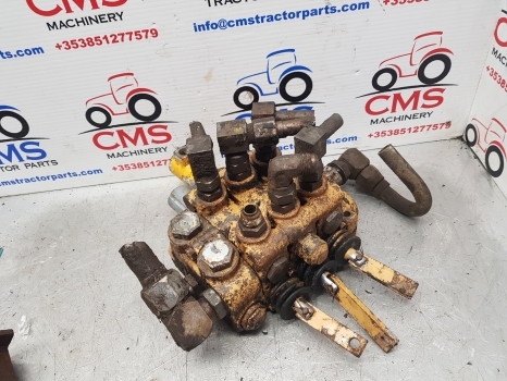 Ford 655, 655a, 550, 555, 555a Digger Loader Control Hydraulic Valve Complete - 유압 밸브 백호 로더 용 : 사진 1 Ford 655, 655a, 550, 555, 555a Digger Loader Control Hydraulic Valve Complete - 유압 밸브 백호 로더 용 : 사진 1
