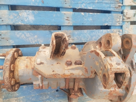 Ford 8240; 8340 Rear Half Axle Complete Rhs E9nn4012cb; E9nn4010cc; E9nn4010cb - 뒷 차축 장궤형 트랙터 용 : 사진 4 Ford 8240; 8340 Rear Half Axle Complete Rhs E9nn4012cb; E9nn4010cc; E9nn4010cb - 뒷 차축 장궤형 트랙터 용 : 사진 4