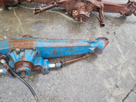 Ford New Holland 7740, 40 Series. Front Axle Housing Beam 125148, Car128939 - 앞 차축 : 사진 2 Ford New Holland 7740, 40 Series. Front Axle Housing Beam 125148, Car128939 - 앞 차축 : 사진 2