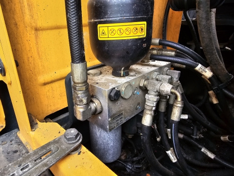 Hyundai Hx220l Hydraulic Priority Valve 31q6-20062 - 유압 : 사진 1 Hyundai Hx220l Hydraulic Priority Valve 31q6-20062 - 유압 : 사진 1