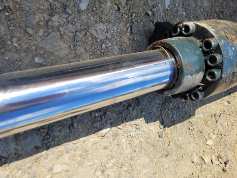 Hyundai Hx220lc Boom Lift Ram Cylinder 31k6-50110, 31k6-50120, 31y1-45410 - 유압 실린더 굴착기 용 : 사진 4 Hyundai Hx220lc Boom Lift Ram Cylinder 31k6-50110, 31k6-50120, 31y1-45410 - 유압 실린더 굴착기 용 : 사진 4