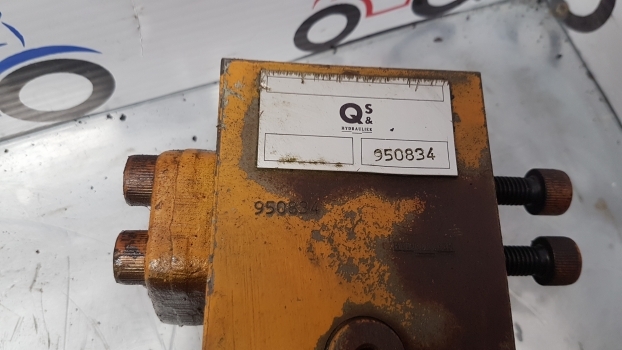 Hyundai Robex 130 Lc-3 Hydraulic Valve 950834 - 유압 밸브 굴착기 용 : 사진 2 Hyundai Robex 130 Lc-3 Hydraulic Valve 950834 - 유압 밸브 굴착기 용 : 사진 2