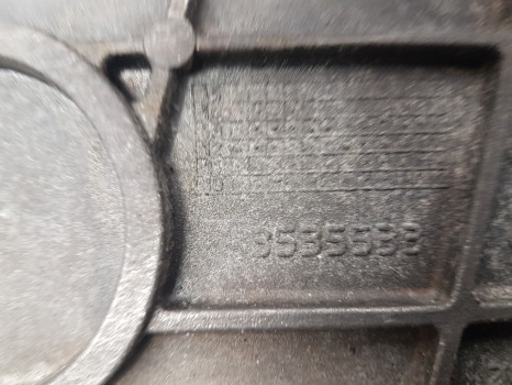 Hyundai Robex R140lc-9a, R160lc-9a Engine Head Valve Cover Zuac-00459, 3535533 - 엔진 및 부품 농업용 기계 용 : 사진 4 Hyundai Robex R140lc-9a, R160lc-9a Engine Head Valve Cover Zuac-00459, 3535533 - 엔진 및 부품 농업용 기계 용 : 사진 4