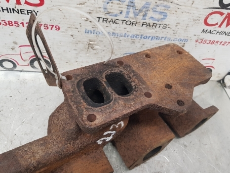 John Deere 1830, 2130 Exhaust Manifold R59588 - 배기 매니폴드 장궤형 트랙터 용 : 사진 3 John Deere 1830, 2130 Exhaust Manifold R59588 - 배기 매니폴드 장궤형 트랙터 용 : 사진 3