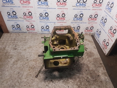 John Deere 3040, 2040, 2140, 1840, 1640 Clutch Housing L33179, Al28740, L39493 - 클러치 및 부품 장궤형 트랙터 용 : 사진 1 John Deere 3040, 2040, 2140, 1840, 1640 Clutch Housing L33179, Al28740, L39493 - 클러치 및 부품 장궤형 트랙터 용 : 사진 1