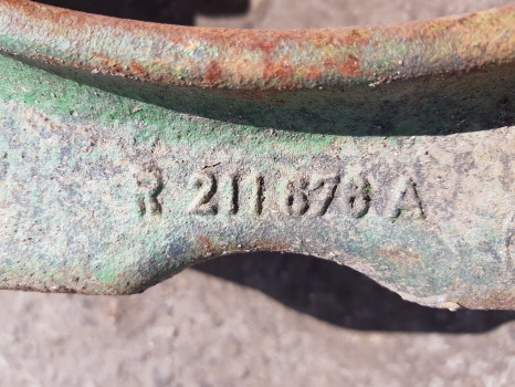 John Deere 5820, 5620, 5720, Crossbar Support Assy R211676 - 운전실 : 사진 4 John Deere 5820, 5620, 5720, Crossbar Support Assy R211676 - 운전실 : 사진 4