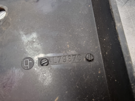 John Deere 6100, 6000, 7000, 7010 Series, Instrument Panel Damaged L79870 - 운전실 및 내부 : 사진 4 John Deere 6100, 6000, 7000, 7010 Series, Instrument Panel Damaged L79870 - 운전실 및 내부 : 사진 4