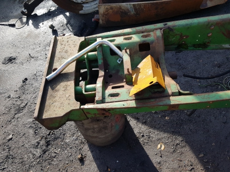 John Deere 6110 Main Frame Assy Al154823, Al114447, Al116521 - 운전실 서스펜션 : 사진 5 John Deere 6110 Main Frame Assy Al154823, Al114447, Al116521 - 운전실 서스펜션 : 사진 5