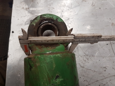 John Deere 6300, 6400, 6115m Hydraulic Assistor Ram Cylinder Al76637, Al110595 - 유압 실린더 장궤형 트랙터 용 : 사진 5 John Deere 6300, 6400, 6115m Hydraulic Assistor Ram Cylinder Al76637, Al110595 - 유압 실린더 장궤형 트랙터 용 : 사진 5