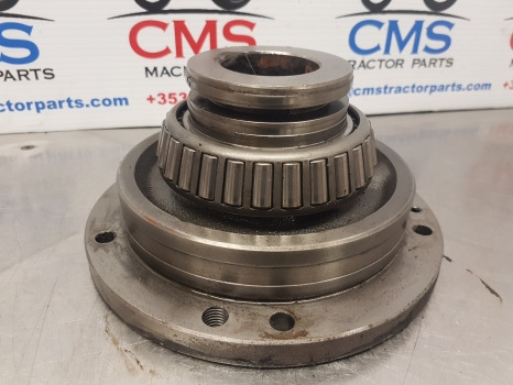 John Deere 6610, 6400, Se6300, Se6400 Rear Axle Bearing Housing Al112560, L77137 - 뒷 차축 : 사진 2 John Deere 6610, 6400, Se6300, Se6400 Rear Axle Bearing Housing Al112560, L77137 - 뒷 차축 : 사진 2