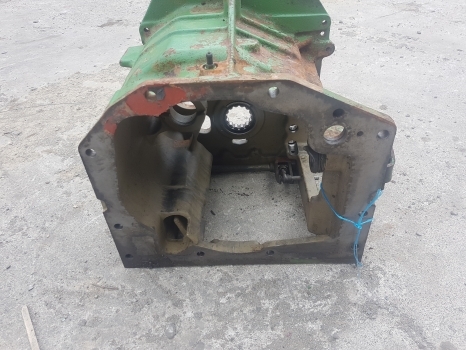 John Deere 6610, 6510, 6500, 6600 Range Transmission Housing Al115225, L114798 - 기어박스 장궤형 트랙터 용 : 사진 3 John Deere 6610, 6510, 6500, 6600 Range Transmission Housing Al115225, L114798 - 기어박스 장궤형 트랙터 용 : 사진 3