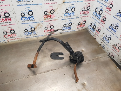 Kubota M5092 Front Axle Mudguard Bracket Lhs Assy - 펜더 : 사진 3 Kubota M5092 Front Axle Mudguard Bracket Lhs Assy - 펜더 : 사진 3