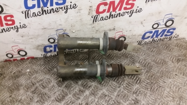 Massey Ferguson 3050, 3630, 6150, 8150 Brake Master Cylinders Kit 3383079m5 - 브레이크 실린더 장궤형 트랙터 용 : 사진 2 Massey Ferguson 3050, 3630, 6150, 8150 Brake Master Cylinders Kit 3383079m5 - 브레이크 실린더 장궤형 트랙터 용 : 사진 2