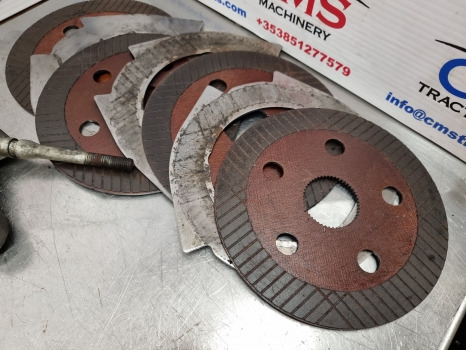 Massey Ferguson 5612, 5400, 5600, 5700, Brake Disc Kit 4311469m91, 4312200m2 - 브레이크 디스크 : 사진 4 Massey Ferguson 5612, 5400, 5600, 5700, Brake Disc Kit 4311469m91, 4312200m2 - 브레이크 디스크 : 사진 4