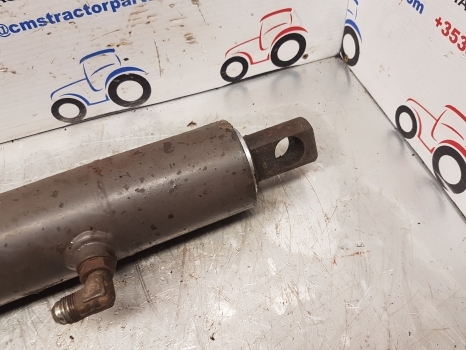 Massey Ferguson 6100, 6200 Ser. 6160 Hydraulic Lift Assistor Cylinder 3617433m91 - 유압 실린더 장궤형 트랙터 용 : 사진 3 Massey Ferguson 6100, 6200 Ser. 6160 Hydraulic Lift Assistor Cylinder 3617433m91 - 유압 실린더 장궤형 트랙터 용 : 사진 3
